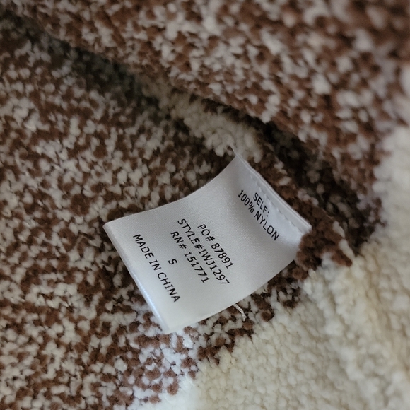 NWT Le Lis Brown and Cream Argyle Cardigan Sweater Size S - Picture 4 of 6